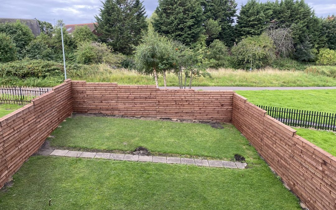 Large Fence: Crafting Functional Elegance