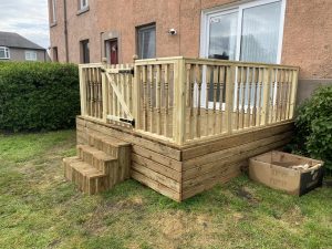 Pine Decking with Railing